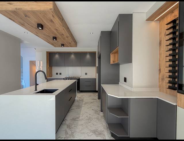 4 BEDROOM FREEHOLD FOR SALE IN FOUNTAINBROOK ESTATE